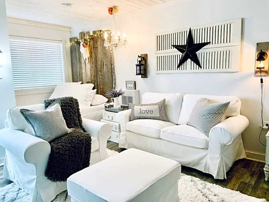 Cozy Mountain Top Ski Studio