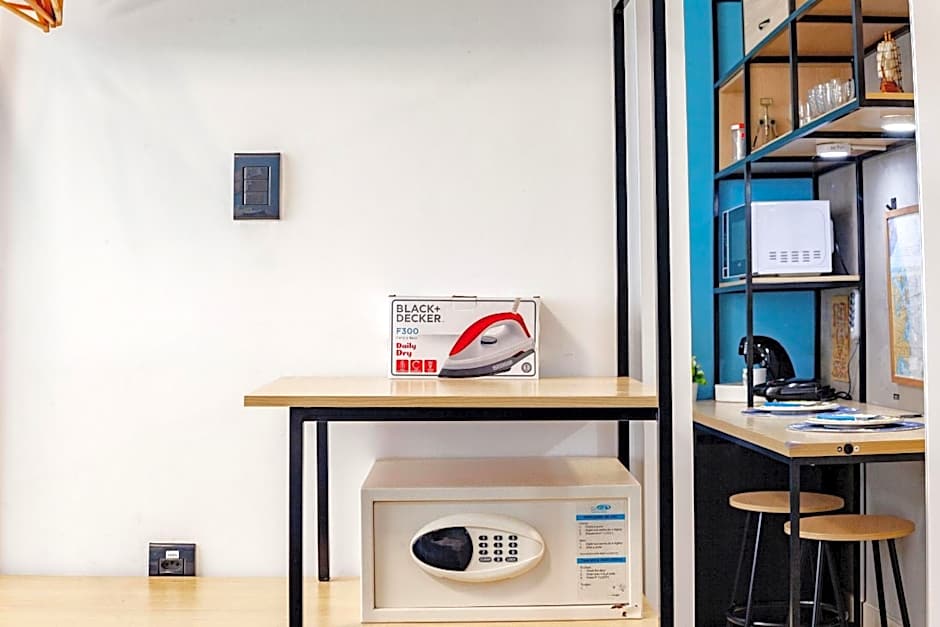 Suíte PÉ NA AREIA com PISCINA, WIFI e ESTACIONAMENTO em PONTA NEGRA