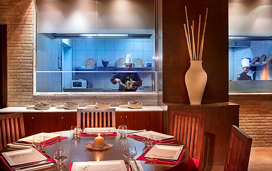 City Seasons Al Hamra Hotel