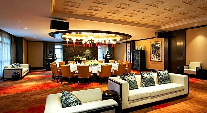 Sheraton Shanghai Waigaoqiao Hotel