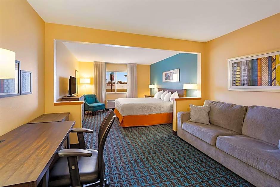 AmericInn by Wyndham Minot