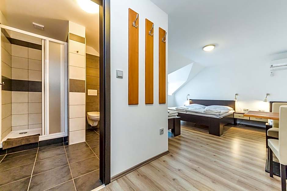 Nová Hospoda - Hotel & Restaurant