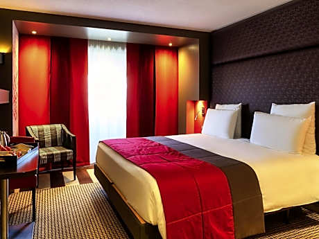 Privilege Double Room with Eiffel Tower or Sacré-Coeur View