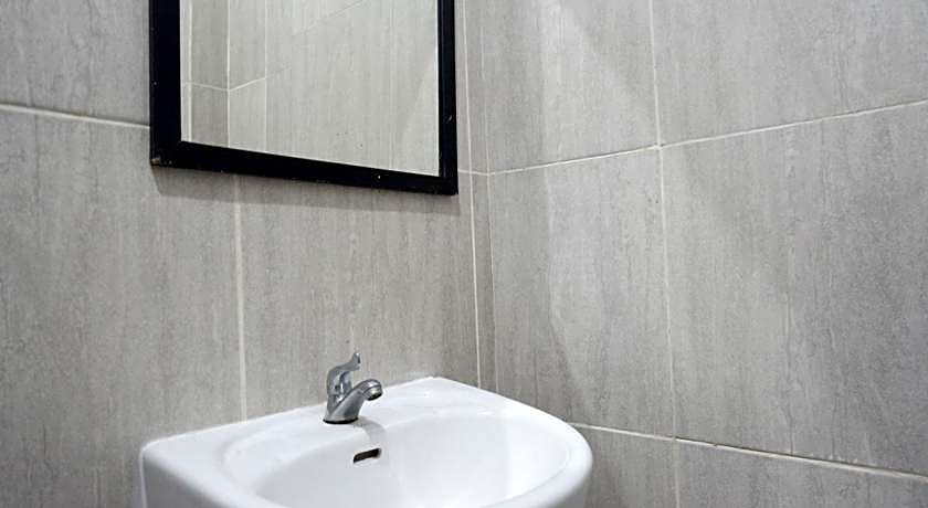 RedDoorz near Jalan Adi Sucipto Solo