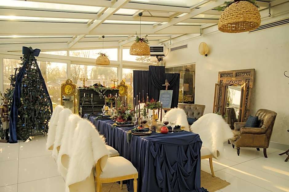Lale Hotel