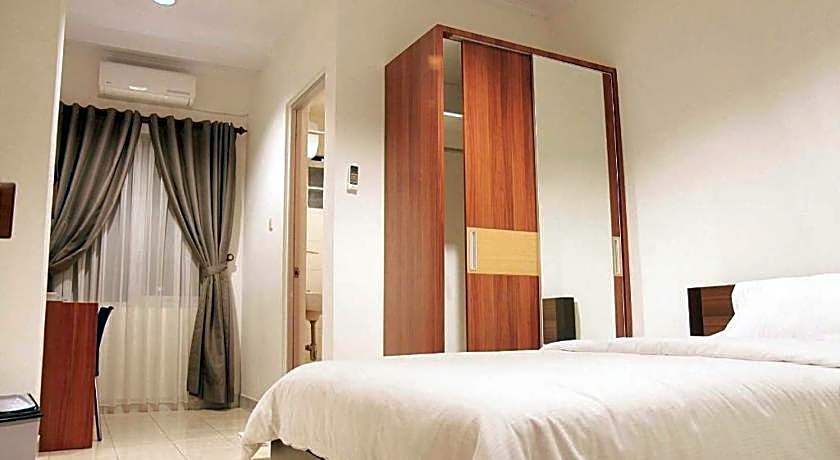 Lotus Bandung Hotel, Cafe, And Meeting Place