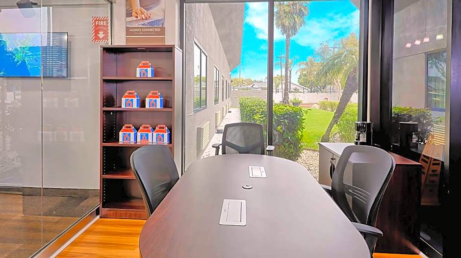 Motel 6-Los Angeles, CA - Los Angeles - LAX