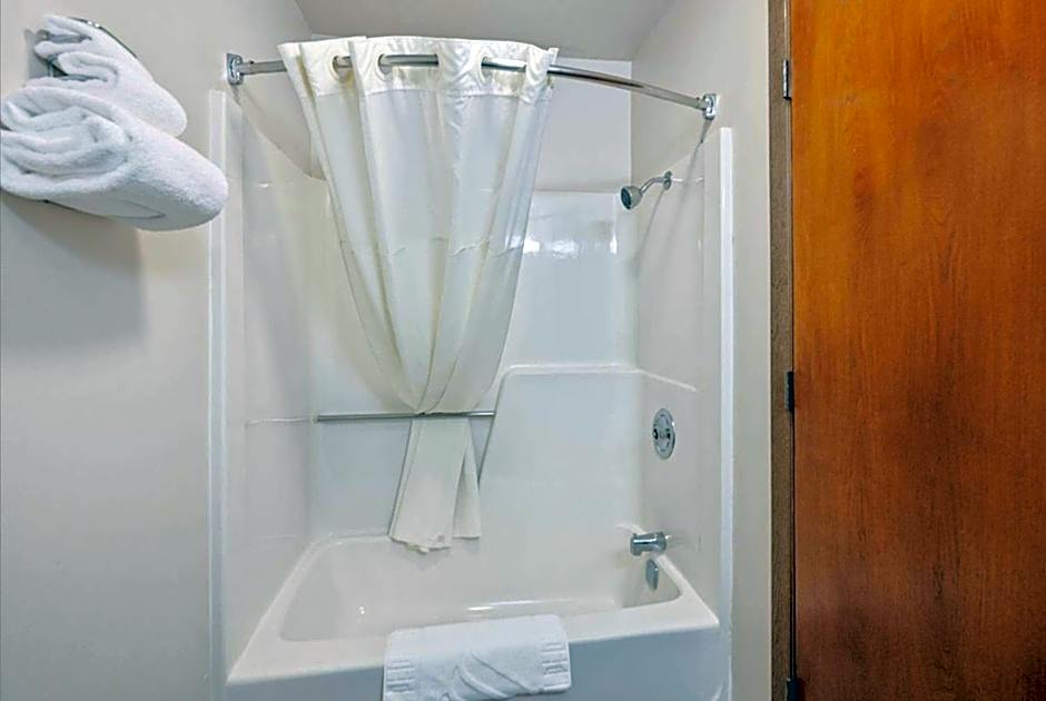 Super 8 by Wyndham Superior WI