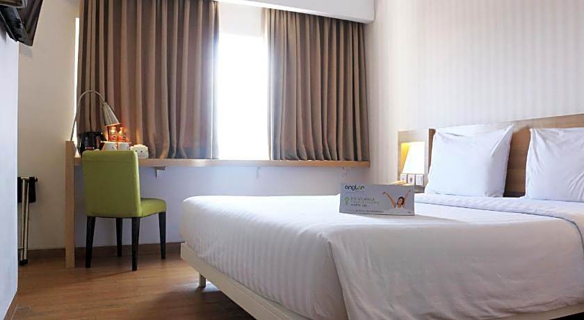 Whiz Prime Hotel Basuki Rahmat Malang