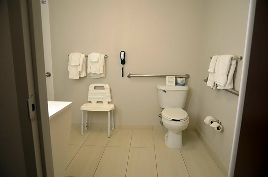 Holiday Inn Express Hotel & Suites Rochester By IHG