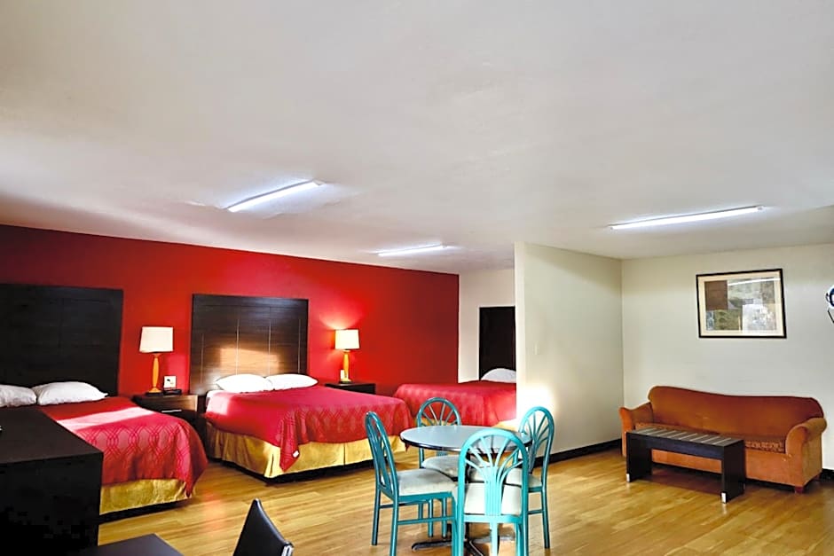 Photo 1 of 6 of 1 Queen Bed with Sofabed Suite, Nonsmoking