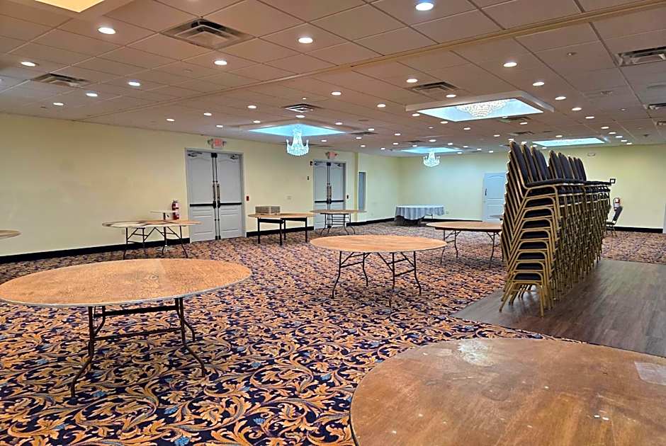 La Quinta Inn by Wyndham West Long Branch/NJ Shore Area