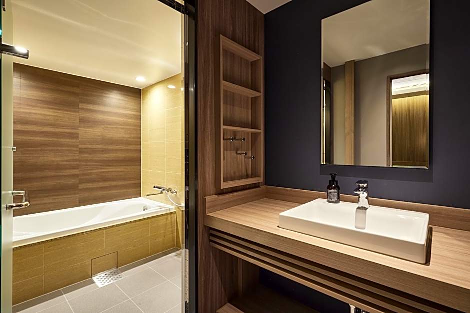 ALFIT HOTEL & BAR AKASAKA