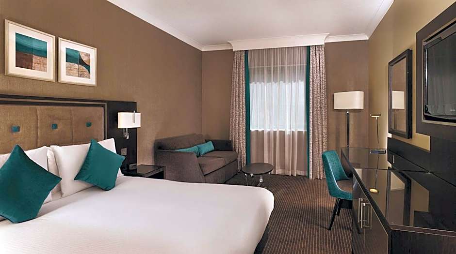 DoubleTree by Hilton Hotel Woking