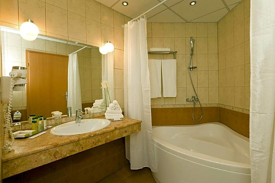 Photo 1 of 6 of 1 Bedroom 1 King Bed Suite
