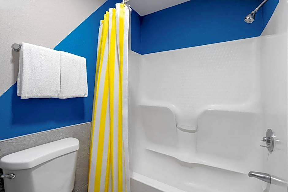 Days Inn By Wyndham Pigeon Forge South