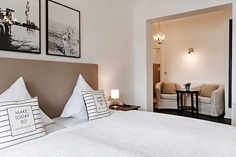 Double Room with Balcony and Lake View