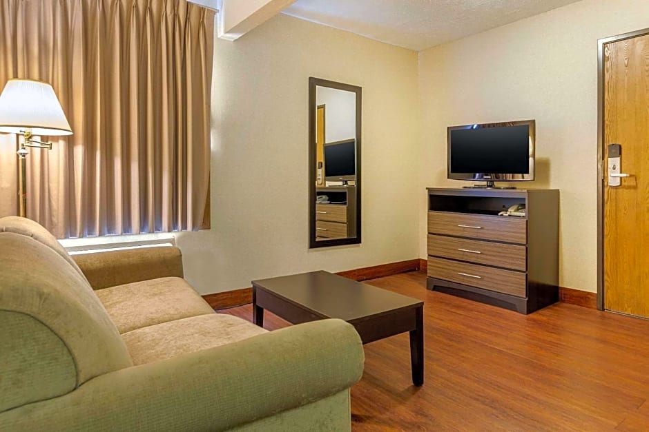 Econo Lodge Traverse City