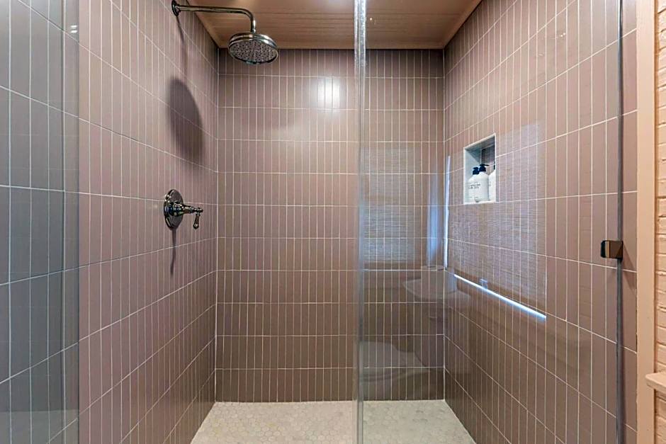 The Starlight Motor Inn