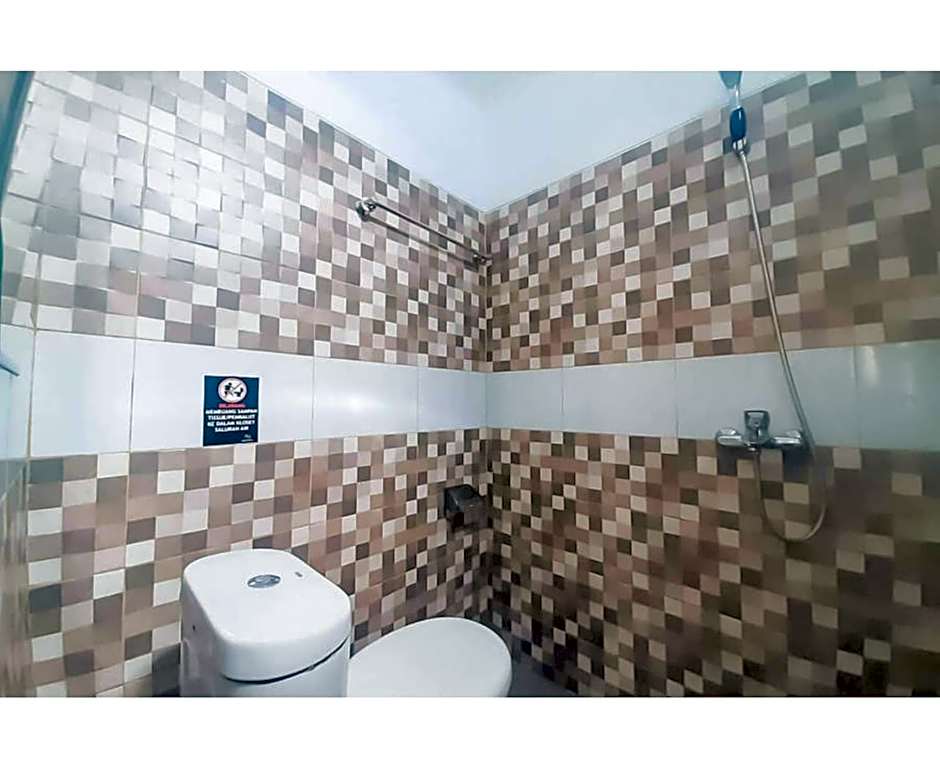 Wisma Brata 2 Mitra RedDoorz