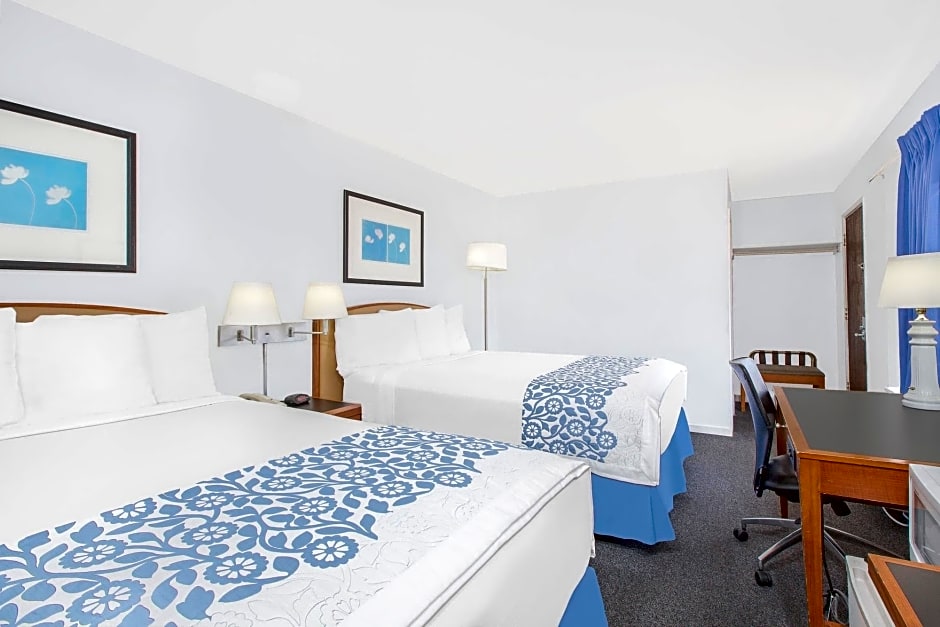 Days Inn by Wyndham Emporia