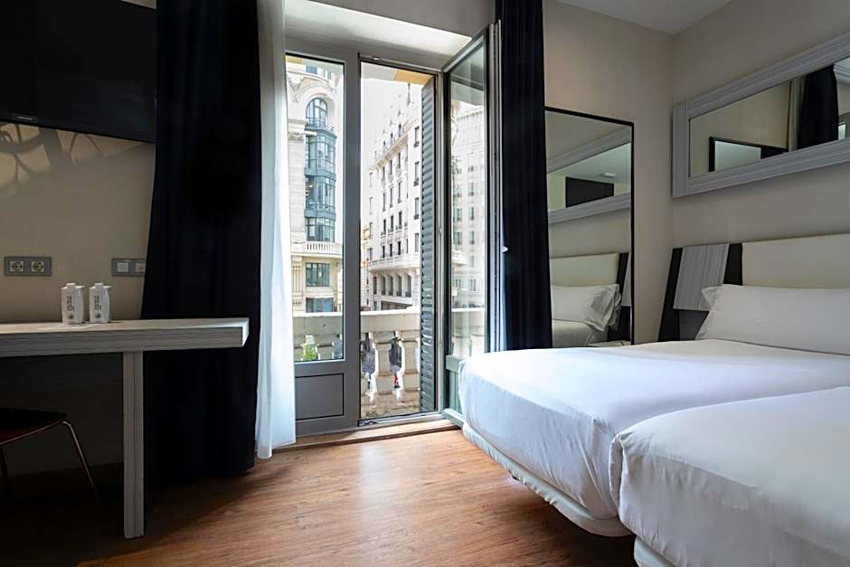 Petit Palace Triball