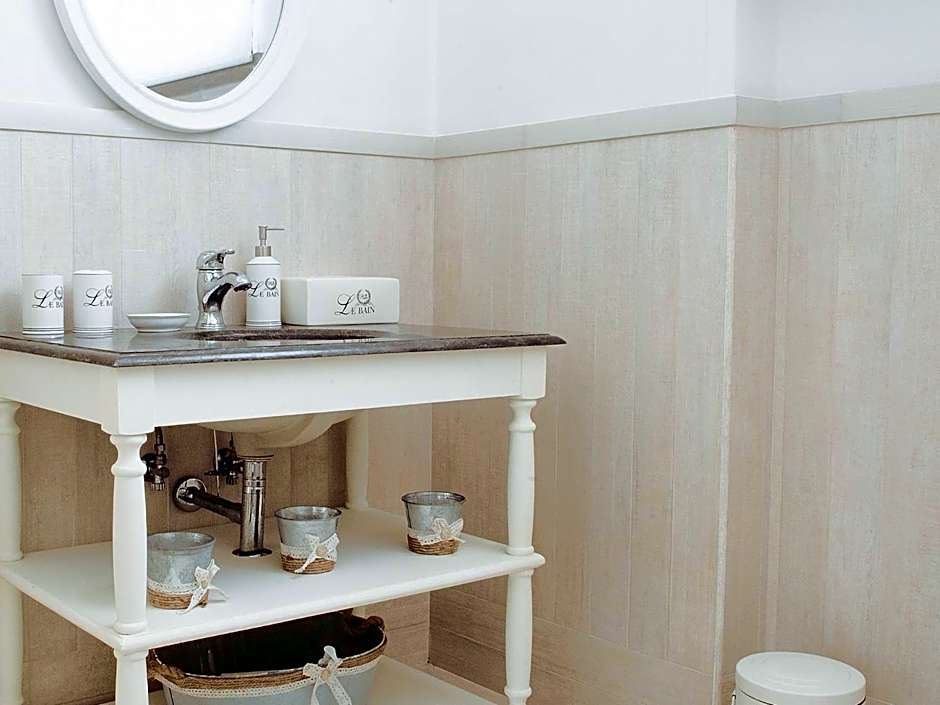 The Bell Tower Lodge