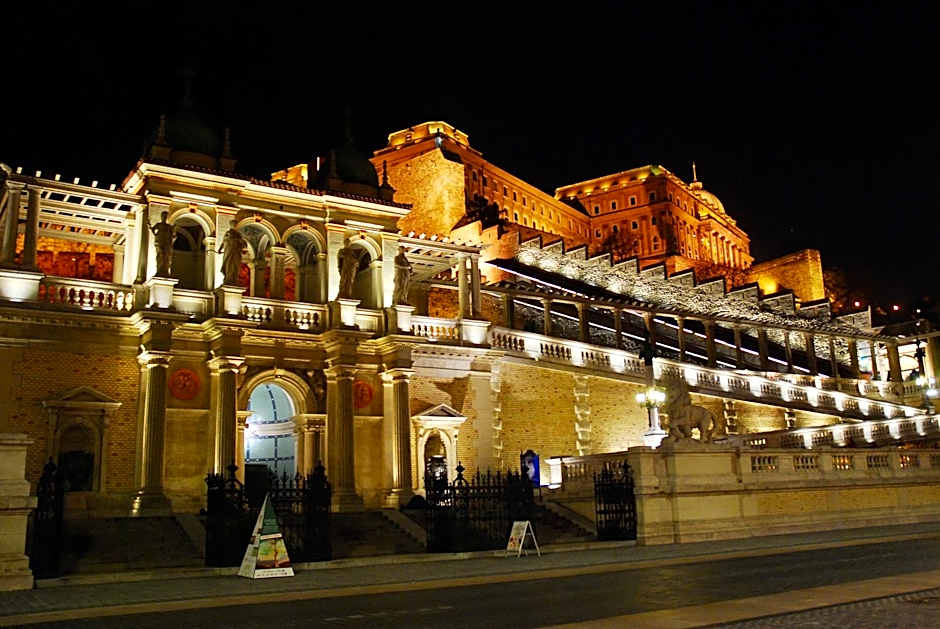 Hotel Orion Várkert