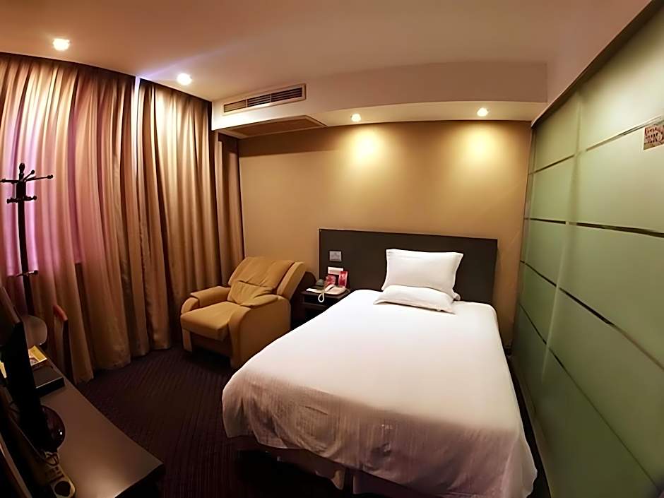 GreenTree Inn ZheJiang WenZhou XiaoNanMen Express Hotel