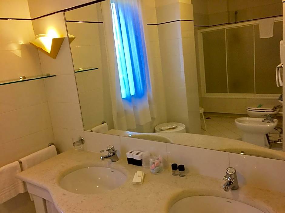 Hotel Villa Leri