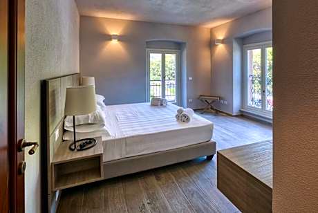 Apartment with Garden View