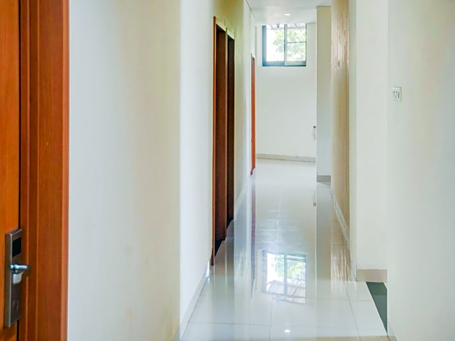 OYO 90394 Guest House Sentosa