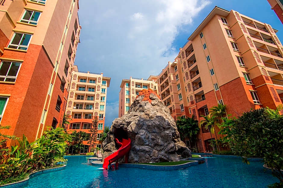 Seven Sea Condo & Water Park Pattaya By the Sea
