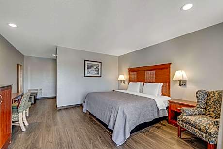 1 King Bed, Nonsmoking