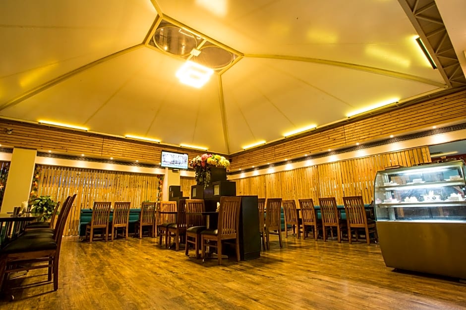 THE ROYAL COURT HOTEL & SPA