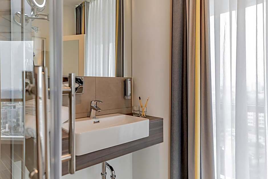 Garner Berlin - Spandau By IHG