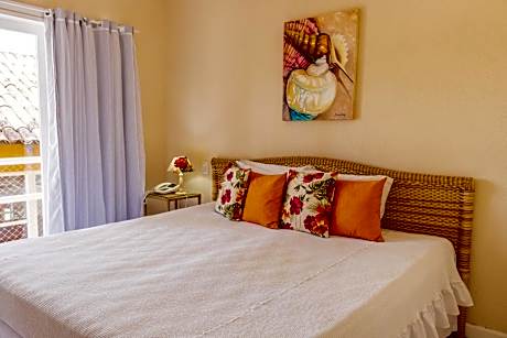 Deluxe Suite with Spa Bath