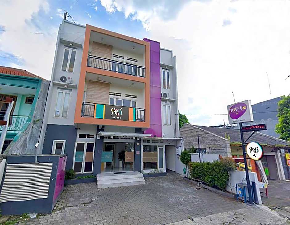 Sans Hotel FiFFa Pisang Kipas Malang