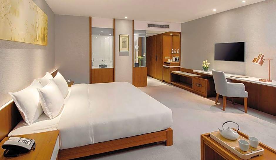 Photo 1 of 4 of Superior 1 Queen Bed