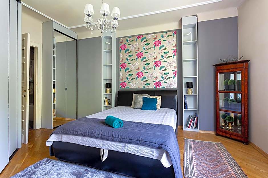 Serpentine Apartments at Buda Castle