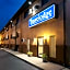 Travelodge by Wyndham La Porte/Michigan City Area