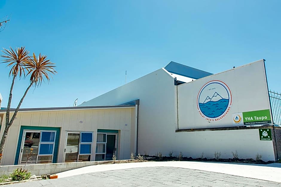 Finlay Jack's Backpackers