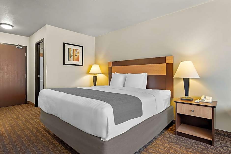 Best Western Sawtooth Inn And Suites