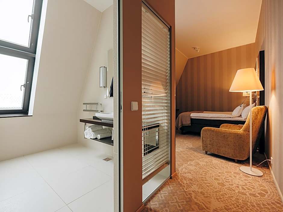 Lydia Hotel