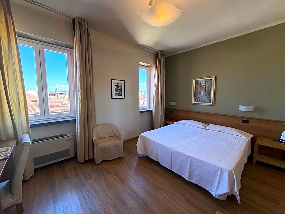 Hotel Lux