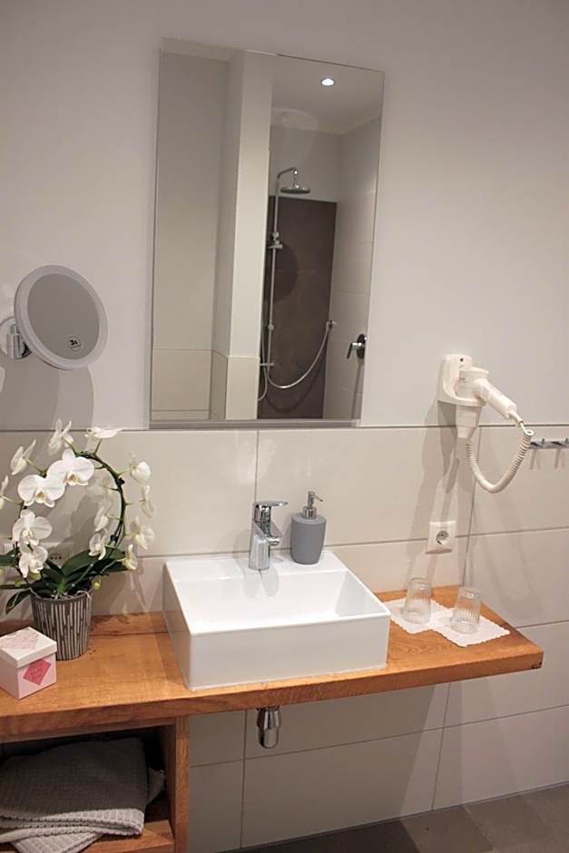 DZ/EZ Lodberger Scheunencafe