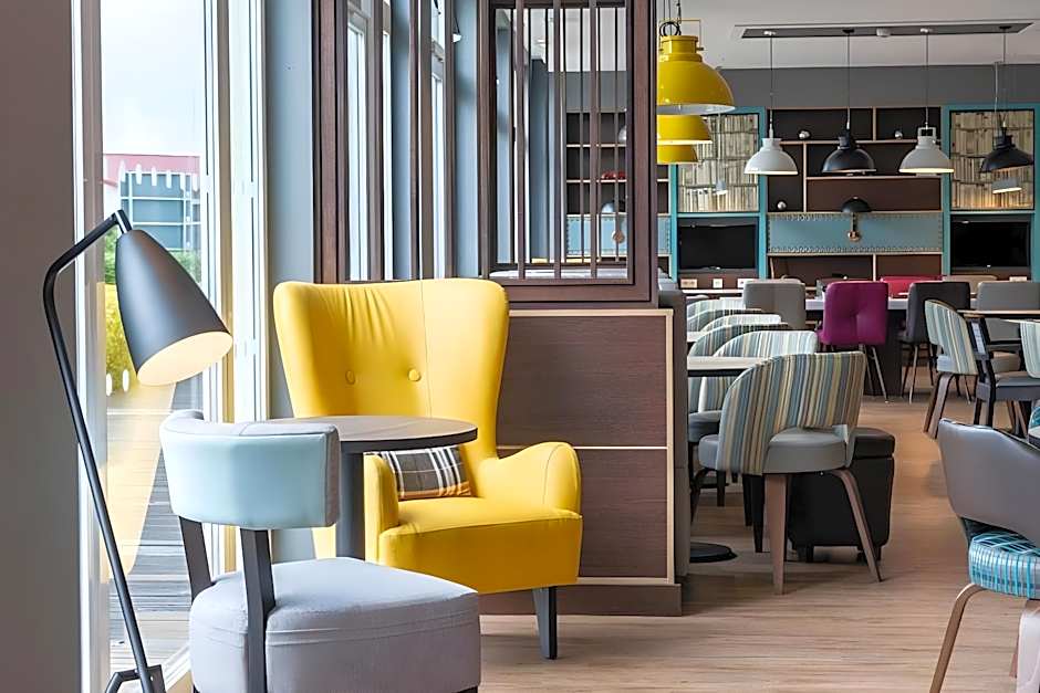 AZIMUT Hotel Cologne