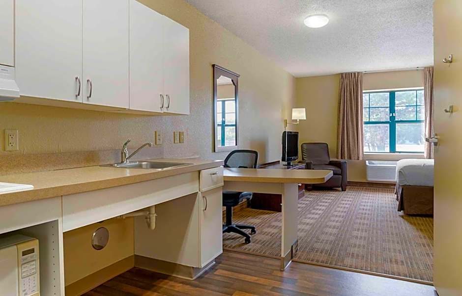 Extended Stay America Select Suites - Chicago - Rolling Meadows