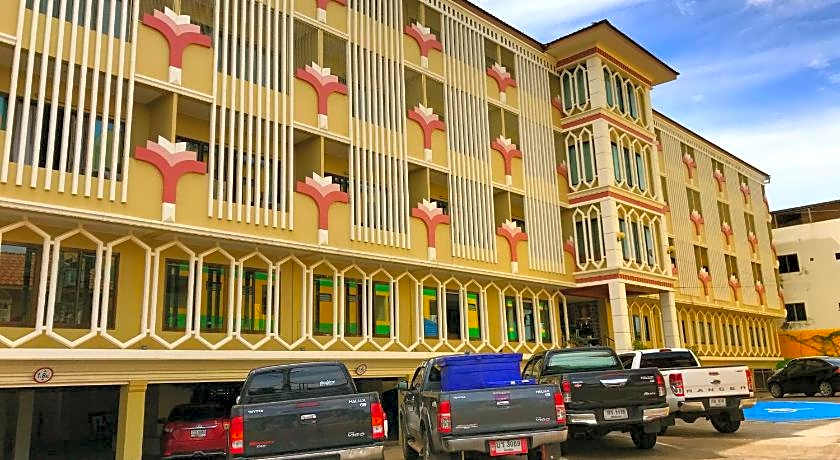 Poonsook Phitsanulok Hotel