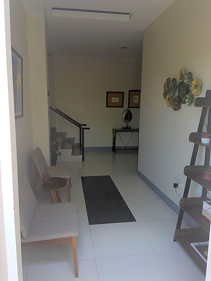 Felicidad Resto and Pension House